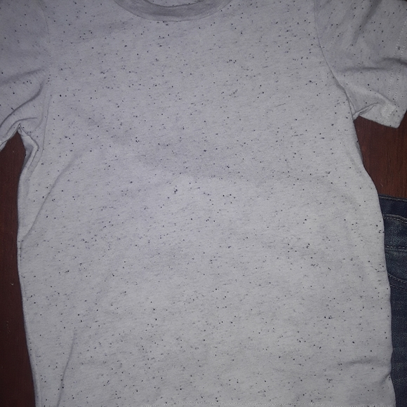 4t, 2 piece boys 7 for all mankind outfit - Picture 3 of 4